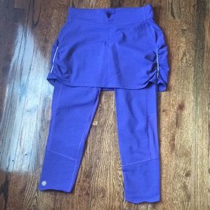ATHLETA WORK OUT RUNNING SKIRTED Capri tights